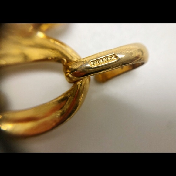 SOLD Authentic vintage Chanel gold chain belt - Picture 6 of 6